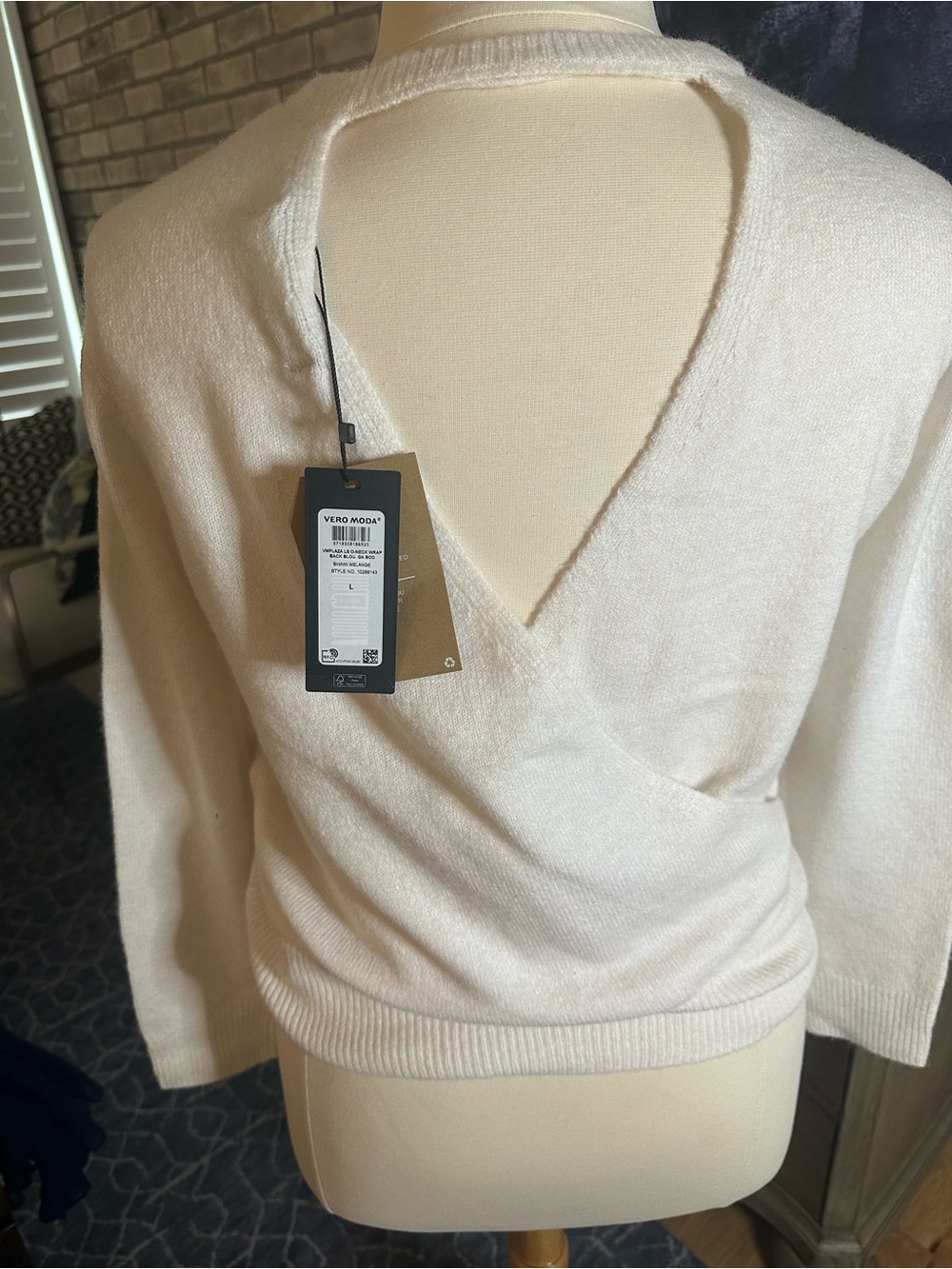 Vero Moda Cream Crew Neck, Open Back, Knit Sweater